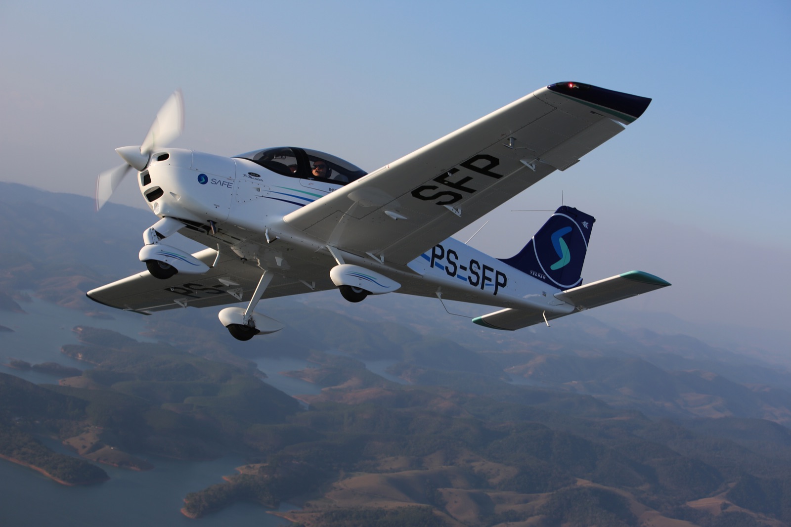 Tecnam P-Mentor da SAFE Escola de Aviação em voo (PS-SFP)